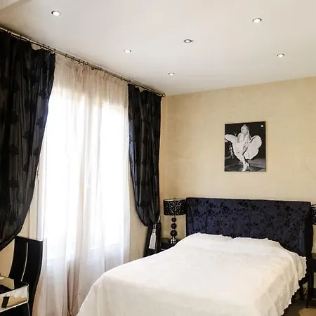 Palais Des Pins Daire Cannes